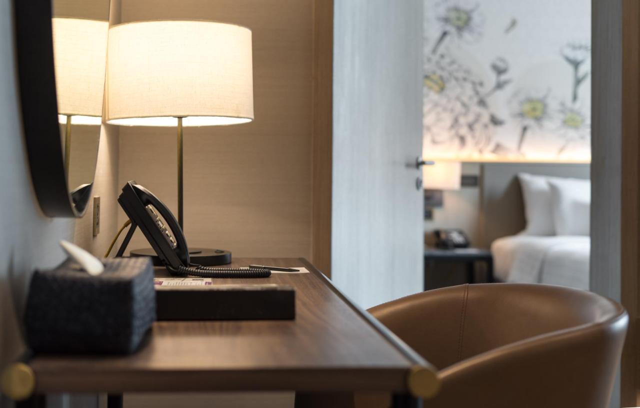 Sivatel Bangkok Hotel Екстериор снимка A telephone in a hotel room