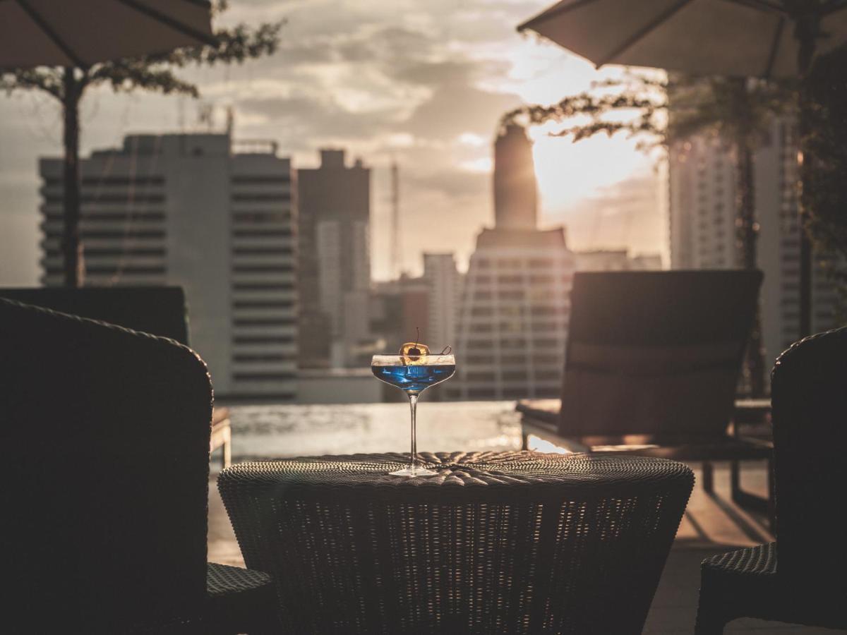 Sivatel Bangkok Hotel Екстериор снимка View from the rooftop bar